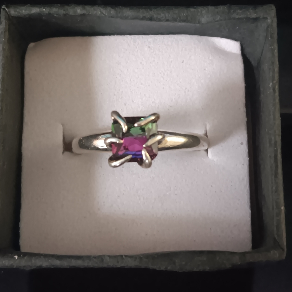 Stunning Multicolored Ring (Size 7)
